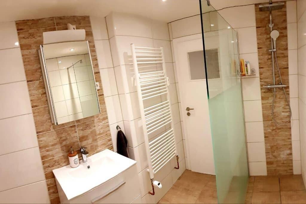 Apartment Moderne 3 - Zentral Gelegen *